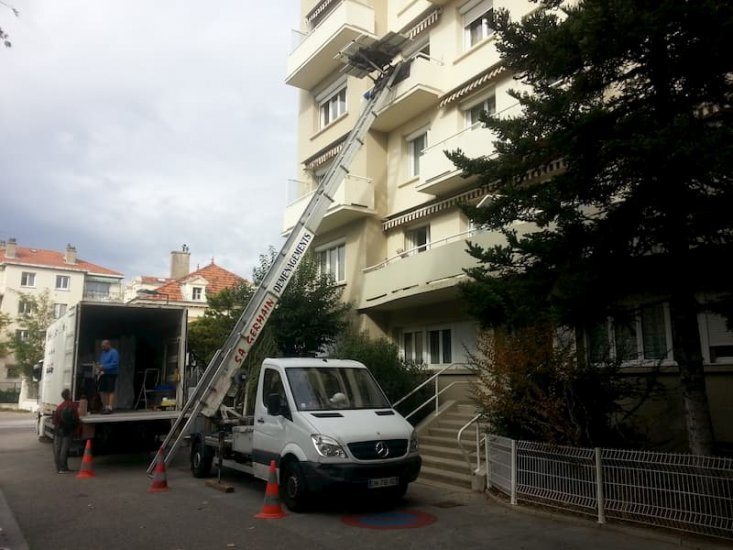 Location de monte meubles